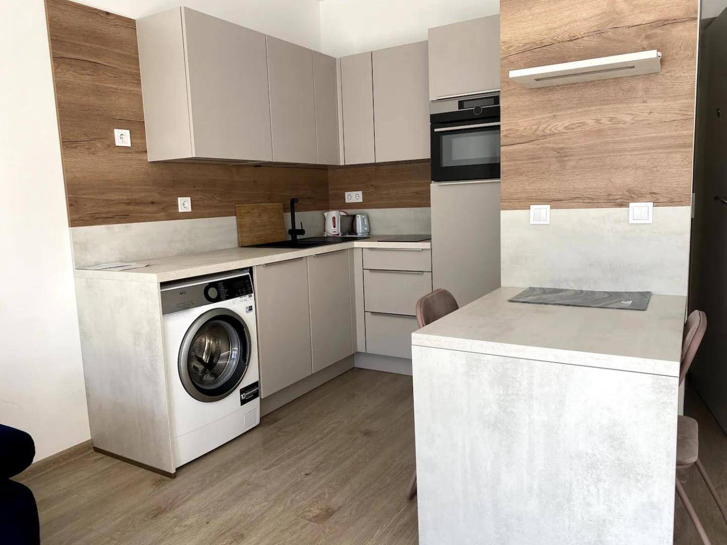 Elisabeth Blue With Parking Apartamento